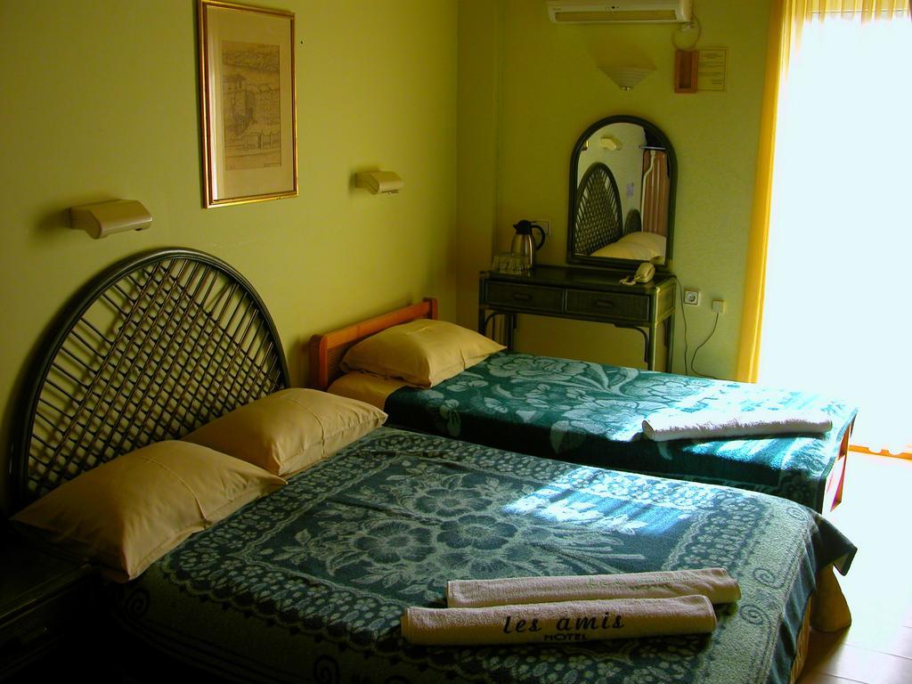 Hotel Les Amis Вари Экстерьер фото