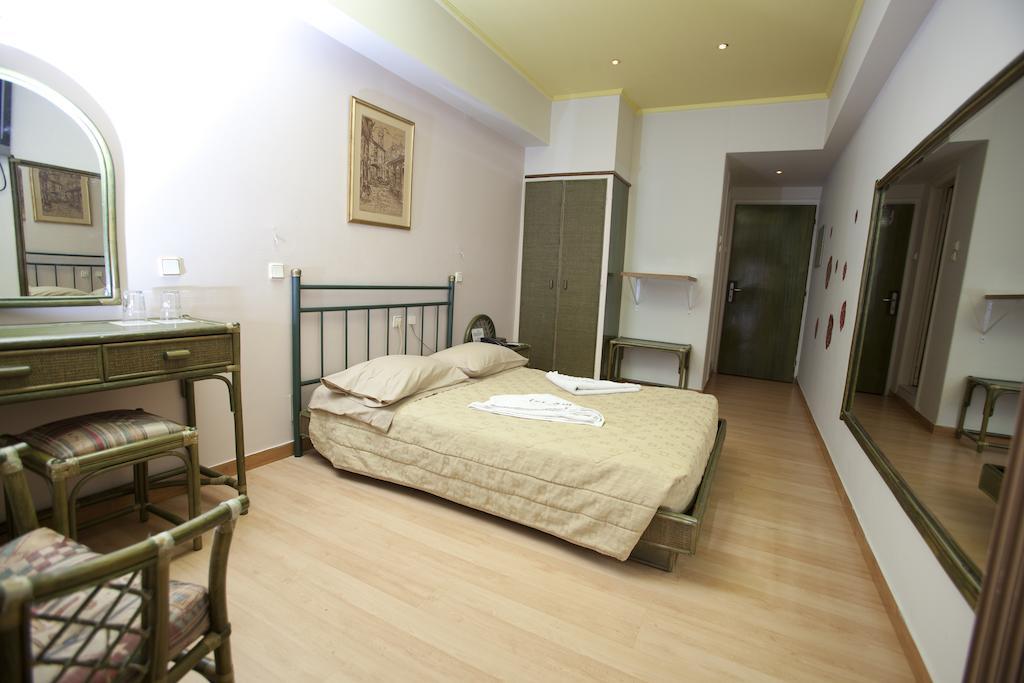 Hotel Les Amis Вари Номер фото
