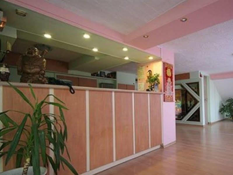 Hotel Les Amis Вари Экстерьер фото