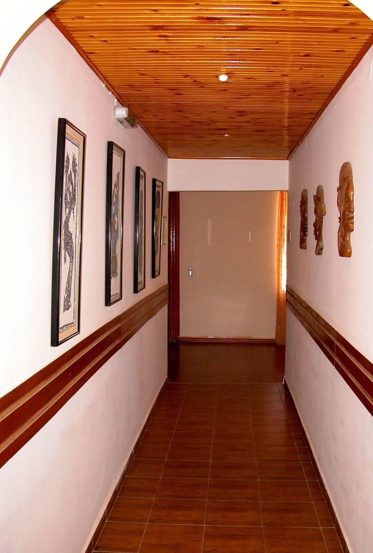 Hotel Les Amis Вари Экстерьер фото